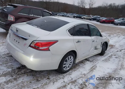 2015 Nissan Altima 2.5/2.5 S/2.5 Sl/2.5 Sv из США, поврежденный, VIN 1N4AL3AP3FN332881